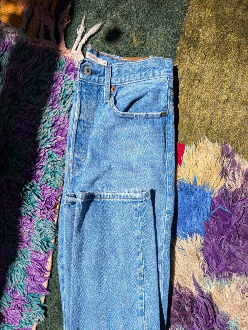 Levi's Wedgie Straight Medium Wash Jeans size 30 - Picture 3 of 3